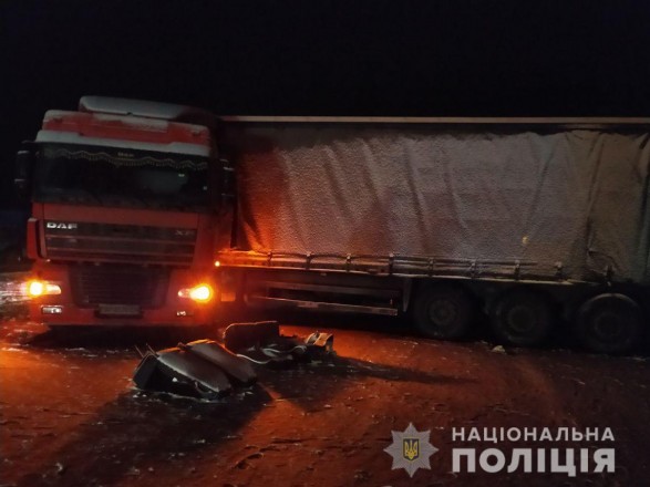 Two People Are Injured in an Accident involving a Truck and a Minibus in Kharkiv Region