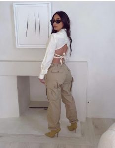 Kim Kardashian Publishes Attractive Pictures of Her Slim Waist, Which Ignites Social Media