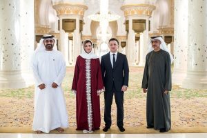 Olina Zelensky Dazzles the World With Her Arabic Dress While Visiting the Emirates6