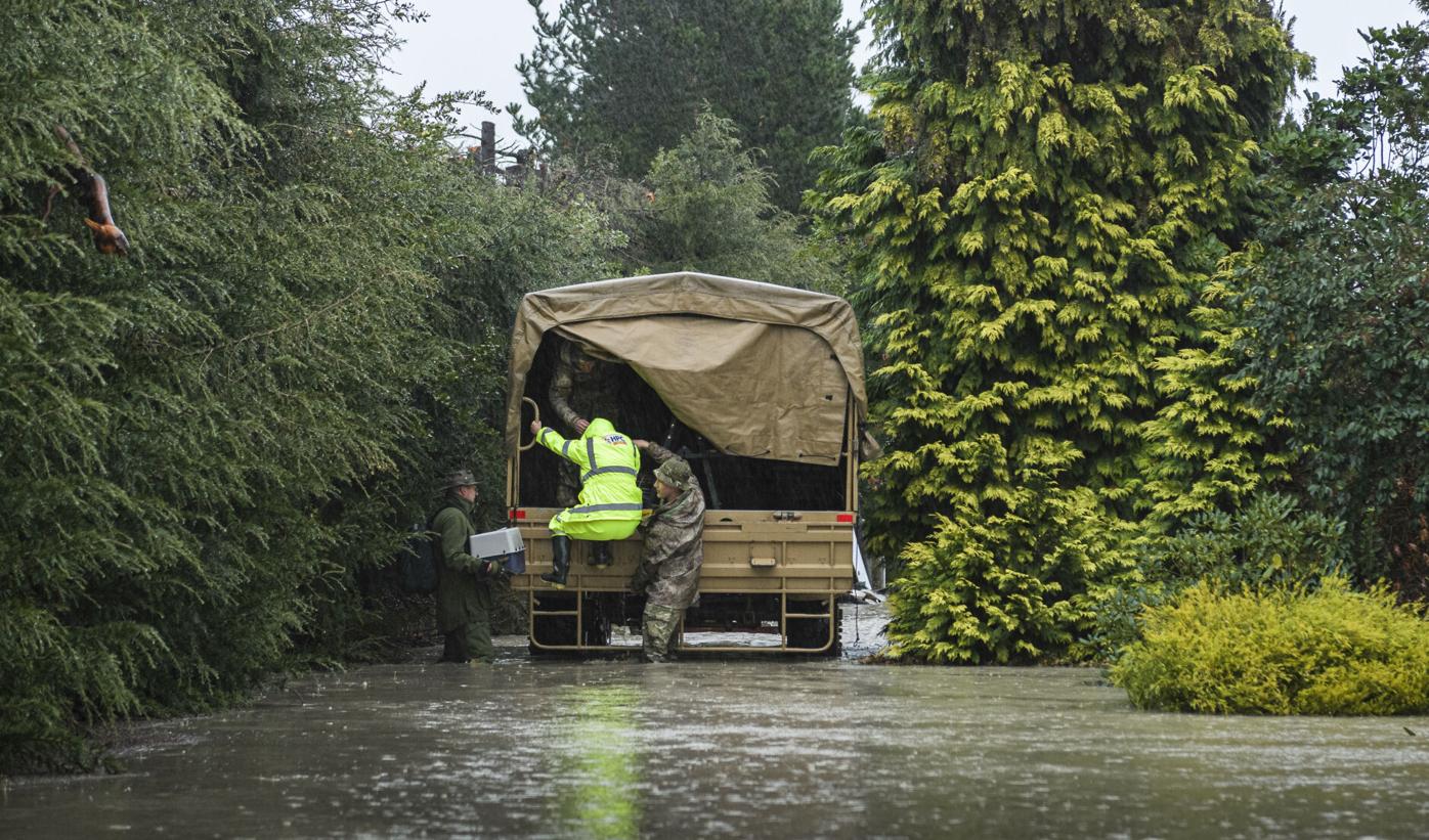 Evacuating Hundreds of People Because of the Floods in New Zealand