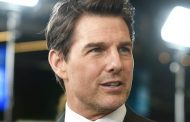 Tom Cruise Returns Golden Globe Awards in Protest
