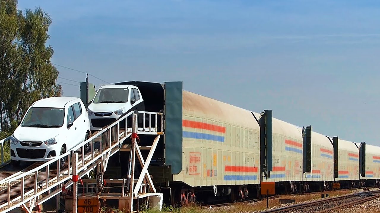 Ukrzaliznytsia Added a Car Carrier to the Dnipro-Odessa Train