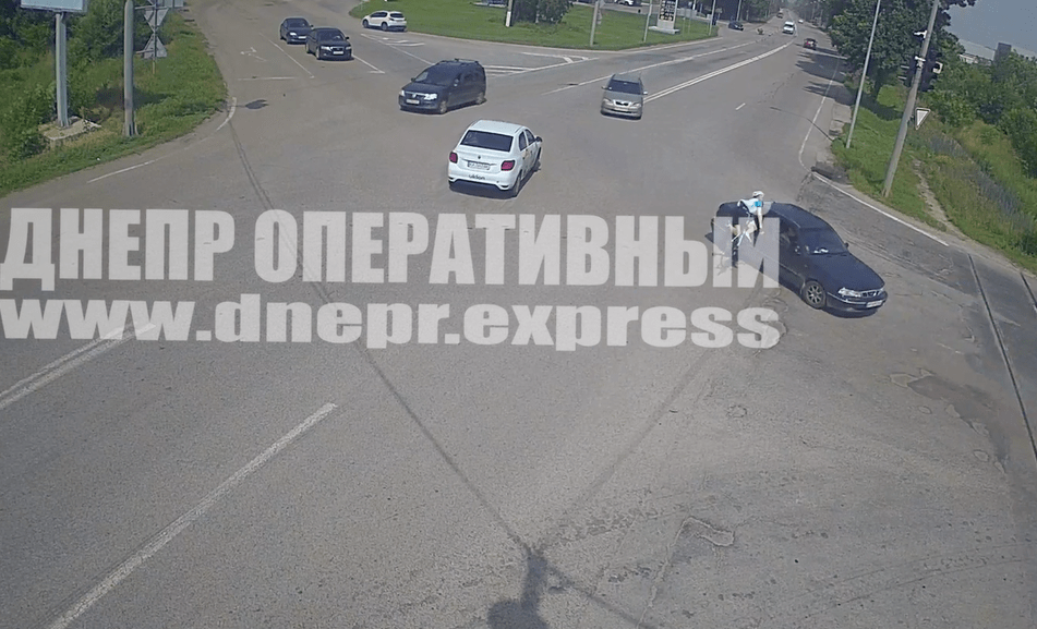 At the Airport Daewoo Collided With a Cyclist in the Dnieper