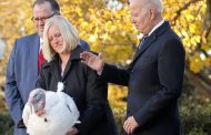 Thanksgiving: Biden pardoned two turkeys - Jelly and Peanut Butter