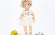 Too chubby ”: a doll depicting Queen Elizabeth as a child will be sold at auction