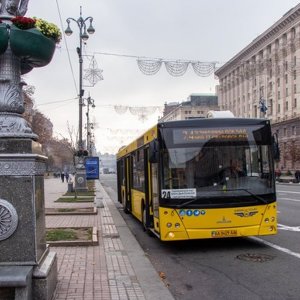 The morning in Kyiv started with traffic jams: where traffic is difficult