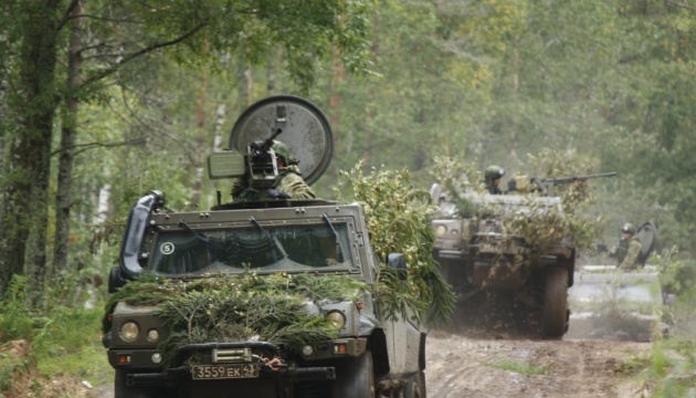 About 90,000 Russian soldiers are stationed near the Ukrainian border