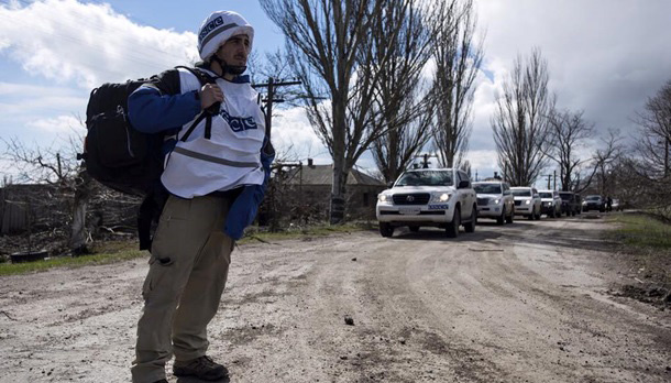 Close to 1,500 ceasefire violations in Donbass over the weekend