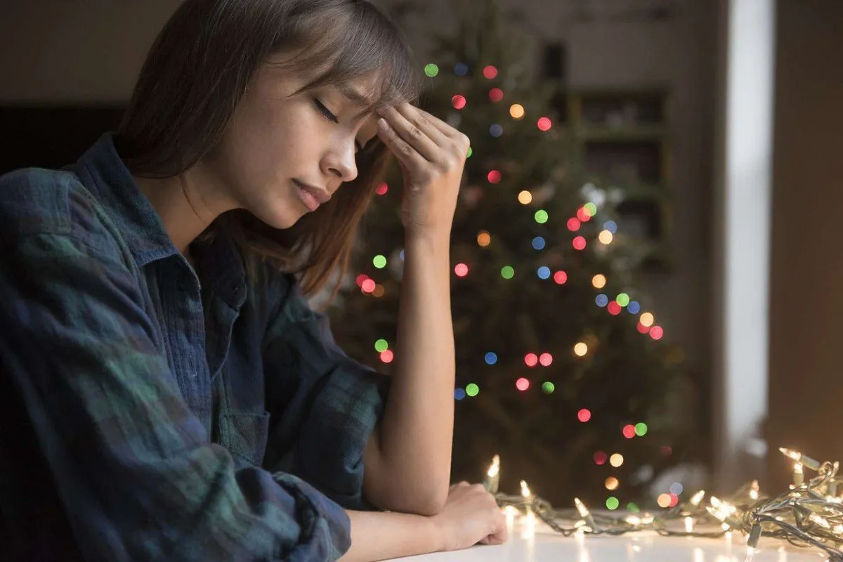 For what reasons on New Year's holidays people can plunge into a state of depression