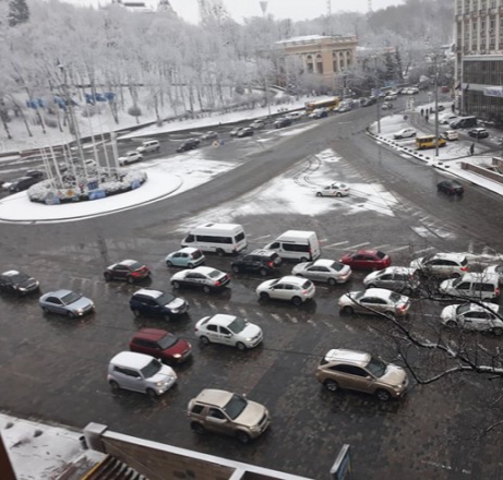 In the capital in the morning traffic jams formed: where traffic is difficult