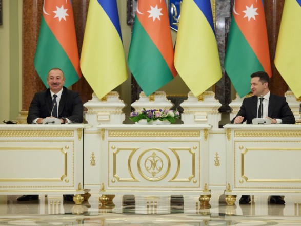 Ukraine and Azerbaijan have discussed the creation of a transport corridor