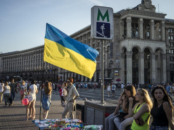 More than 70% of Ukrainians feel happy: what influenced them - the poll