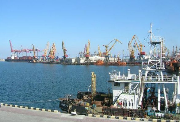 Ukraine has called for the closure of ports for Russian ships