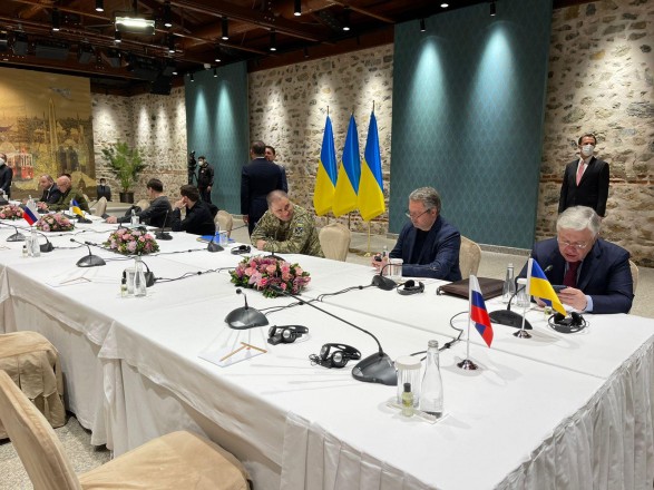 The first day of talks between Ukraine and Russia - Anadolu - ended in Istanbul