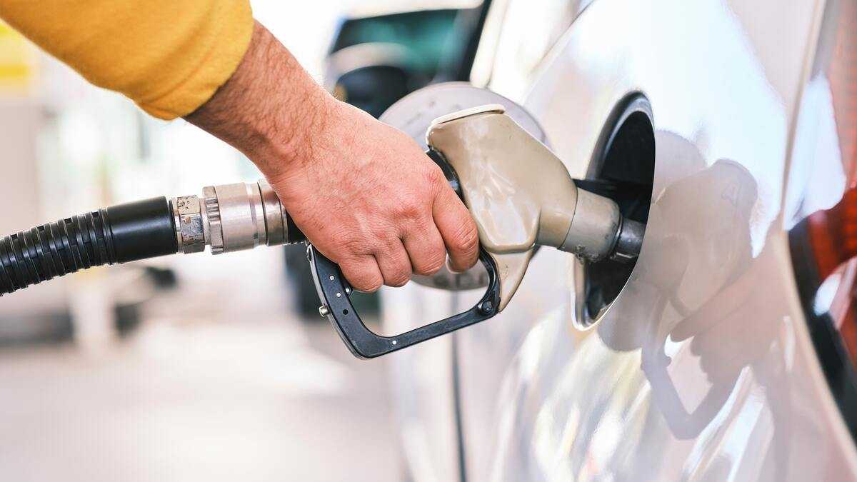 Fuel prices drop to 5 hryvnia