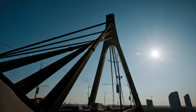 Northern and Darnytskyi bridges were opened to traffic in Kyiv