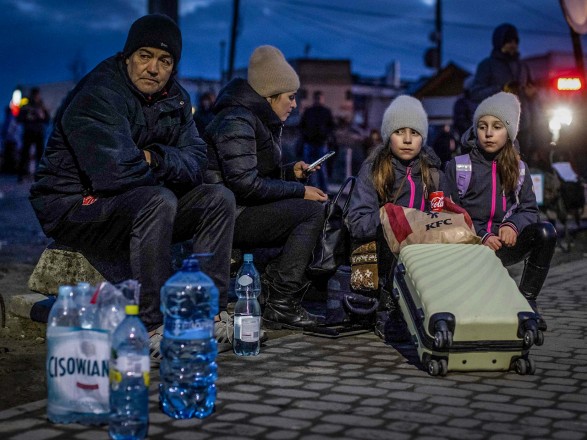 Biden is going to meet with Ukrainian refugees in Poland