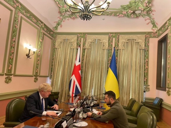 Boris Johnson arrived in Kyiv. Now he has a tete-a-tete meeting with Zelensky