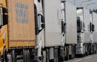 The occupiers are transporting Ukrainian cars and grain to Crimea by truck