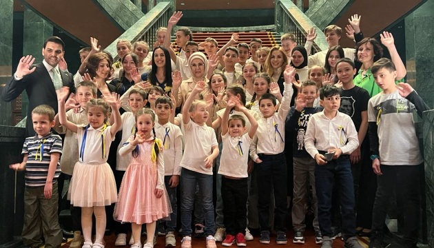 The first lady of Turkey hosts a traditional breakfast for Ukrainian refugee children