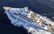 The arrested yacht of the Russian oligarch was sent to Hawaii