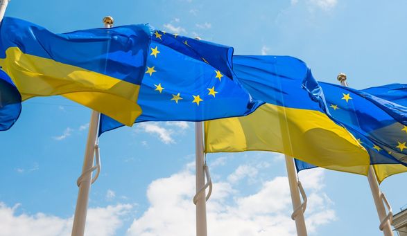 Ukraine will not accept surrogate versions or alternatives for EU candidate status now - Kuleba