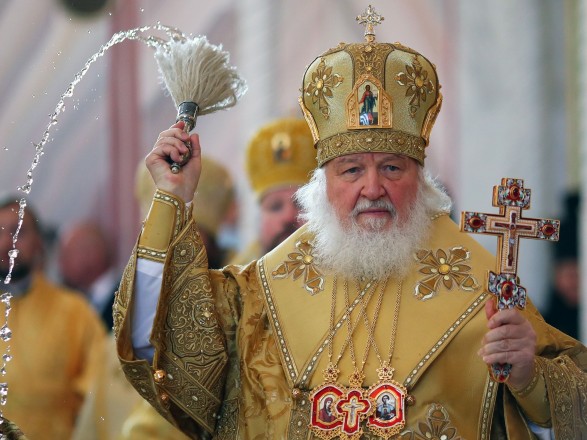 Patriarch Kirill fell during a service in Novorossiysk