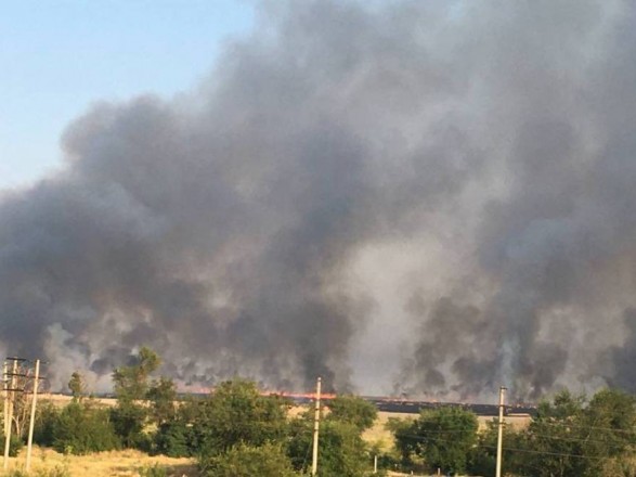 In Mariupol, resistance forces set fire to fields with grain so that it would not be stolen by the occupiers - city council