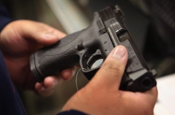 The Ministry of Internal Affairs announced when Ukrainians will be able to freely buy pistols