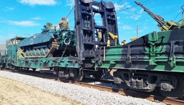 Building an armored train from stolen spare parts in Kharkiv Oblast