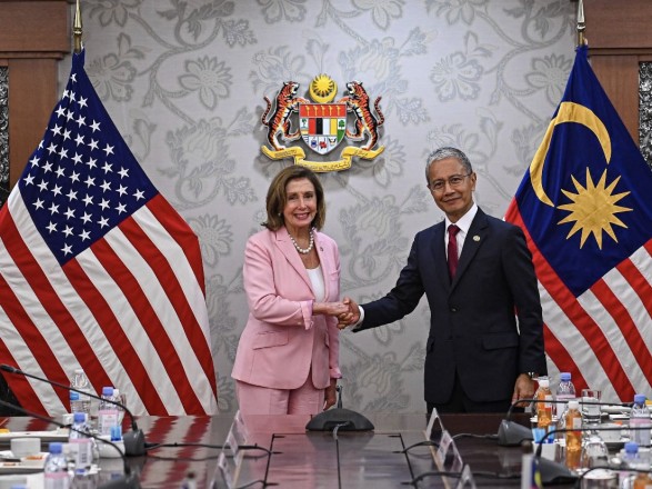 Pelosi arrives in Malaysia, tensions rise over visit to Taiwan