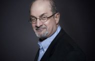 The writer Rushdie is disconnected from the ventilator and can speak