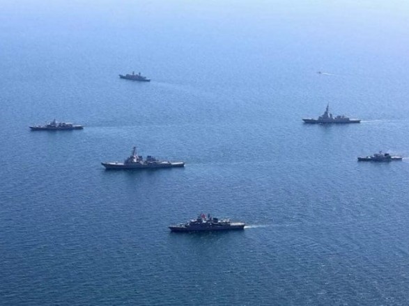 The enemy ship grouping in the Black Sea has 11 ships and boats