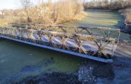 In de-occupied Balaklia, traffic was opened with a temporary bridge, which was handed over by the Czech Republic