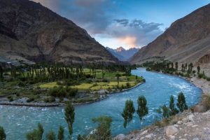 نهر غزير في باكستان